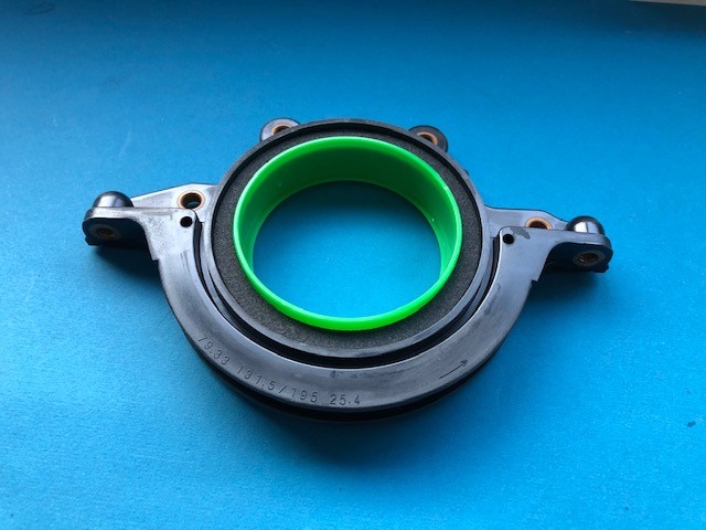 Wellendichtring mit Gehäuse - 79,33x131,3/195x25,4